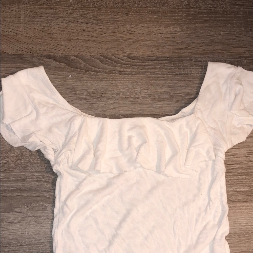 BOHO off-the shoulder ribbed white tee